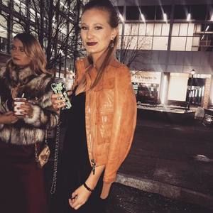 Meet your Posher, Chloe